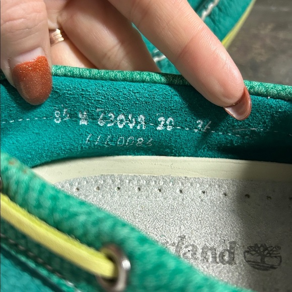 Timberland Classic 2 Eyed Boat Shoes - Shades of green. Mens 8.5 - Picture 3 of 5